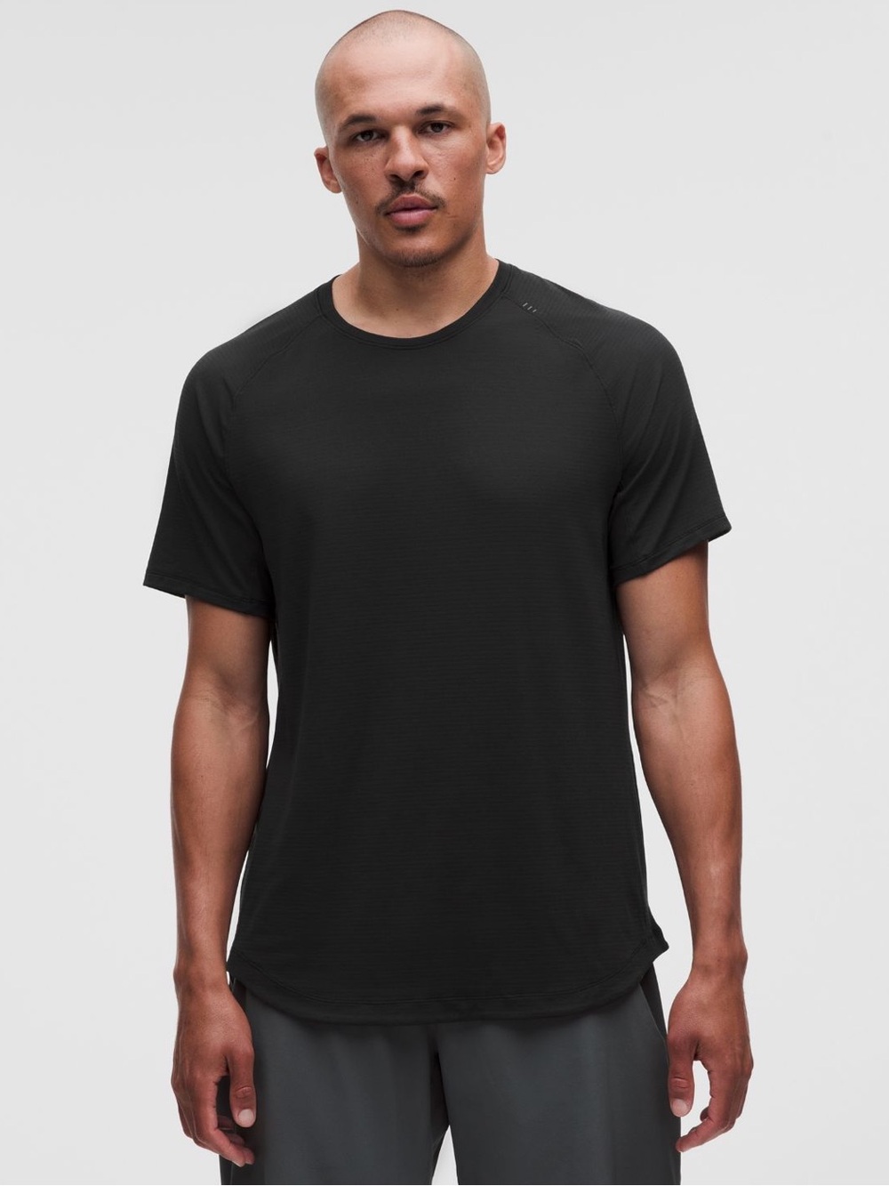 Lululemon license to train short sleeve tshirt L